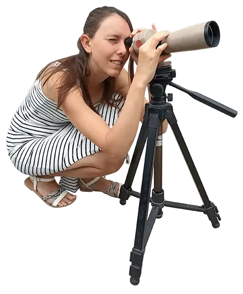 Jillian-Monot-Graphiste-specialisee-en-habillage-de-stand-et-formatrice-en-ommunication-visuelle